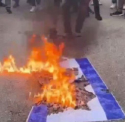 د اسرائیل سفیر د برلین پر حکومت نیوکه وکړه، سره له دې چې پراخ ملاتړ یې تر لاسه کړی