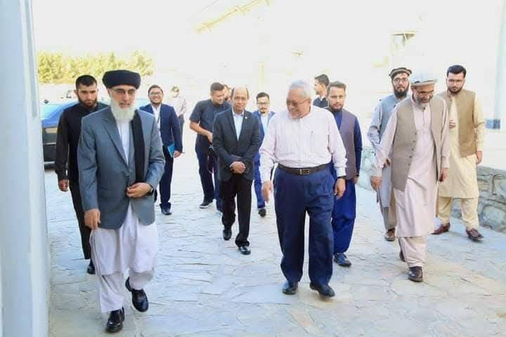 گلبدین حکمتیار، رهبر حزب اسلامی عازم مالیزیا شد