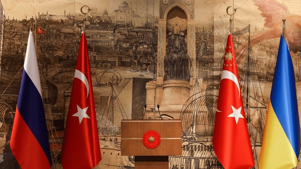 د روسیې د بهرنیو چارو وزارت یو لوړپوړي چارواکي ویلي : د اوکراین د سولې خبرو د بیا پیل لپاره چمتووالی اعلان کړ