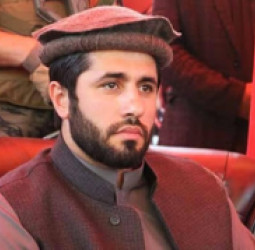 قربانیان جنگ مردم است، حملات هوایی راه حل نیست، مشکلات از طریق گفتگو حل شود