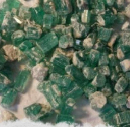 د پنجشېر له کانونو څخه د زرګونو قیراته زمردو پلور؛ د طالبانو د عوایدو نوې سرچینه