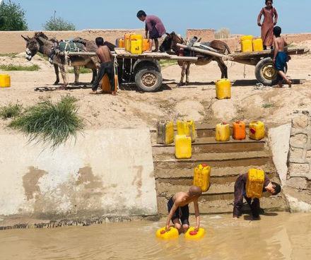 د ملګرو ملتونو د استوګنې ادارې خبرداری؛ د اوبو او کثافاتو ناسم مدیریت د افغانانو روغتیا له جدي خطر سره مخامخوي