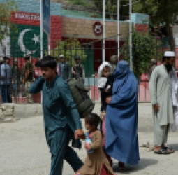 خشونت نظامیان پاکستانی علیه مهاجران افغان افزایش یافته است