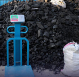 په کابل کې د سستو سکرو رسمي وېش پیل؛ د اماراتو شرکتونو لخوا نوې اسانتیاوې د خلکو لپاره