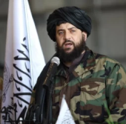 مولوي يعقوب مجاهد به د افغانستان له لوري له پاکستان سره د خبرو مشري کوي