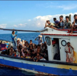 د روهینګیايي کډوالو لپاره تر ټولو خونړی کال؛ سمندر د مرګ په لاره بدل شوی