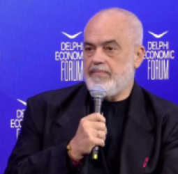 د البانیا صدراعظم: له افغانستانه د ناټو وتل «شرم‌ آور» وبلل شول