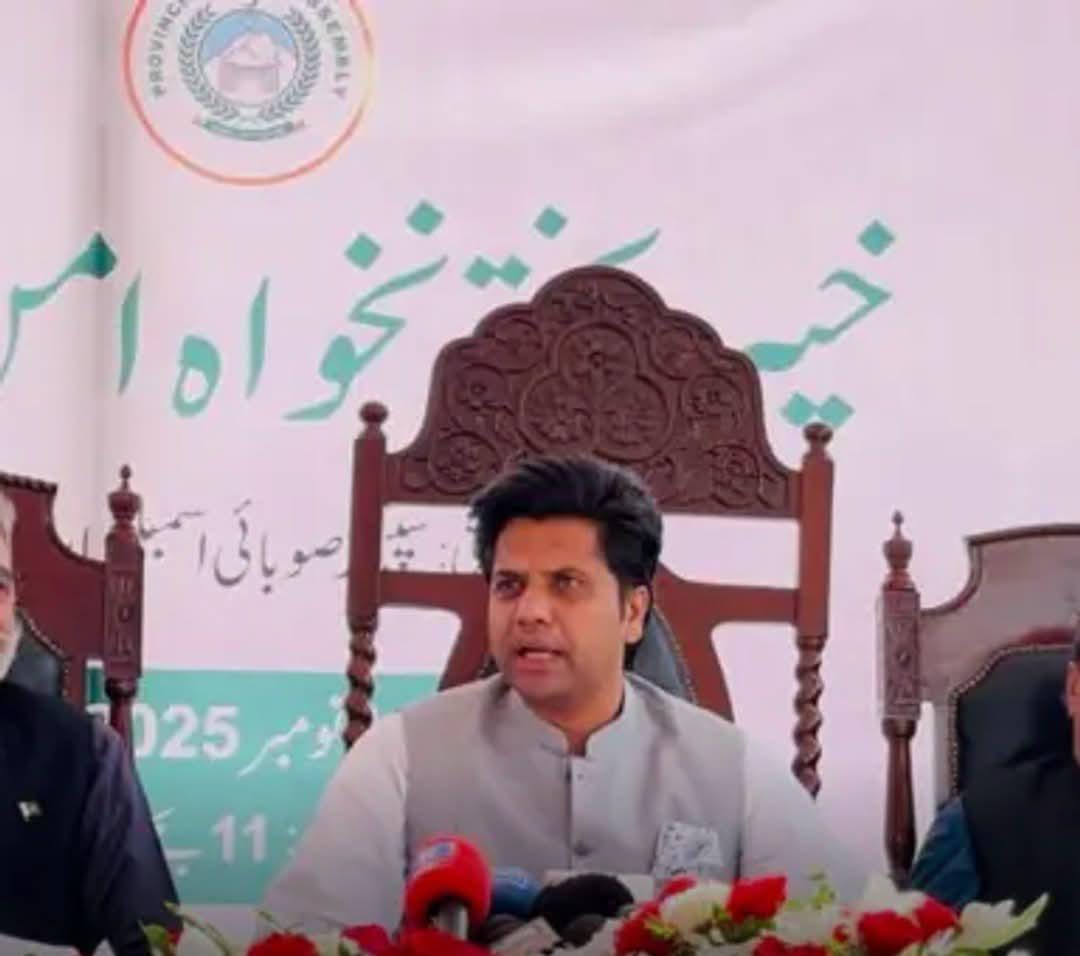 اطلاعاتو وزیر شفیع جان : تحریک انصاف د عمران خان د خوشې کېدو لپاره د نوي سیاسي پړاو اعلان وکړ