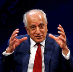 خلیلزاد: له افغانستانه د امریکا مخ اړول به جیوپولیټیکه تشه رامنځته کړي