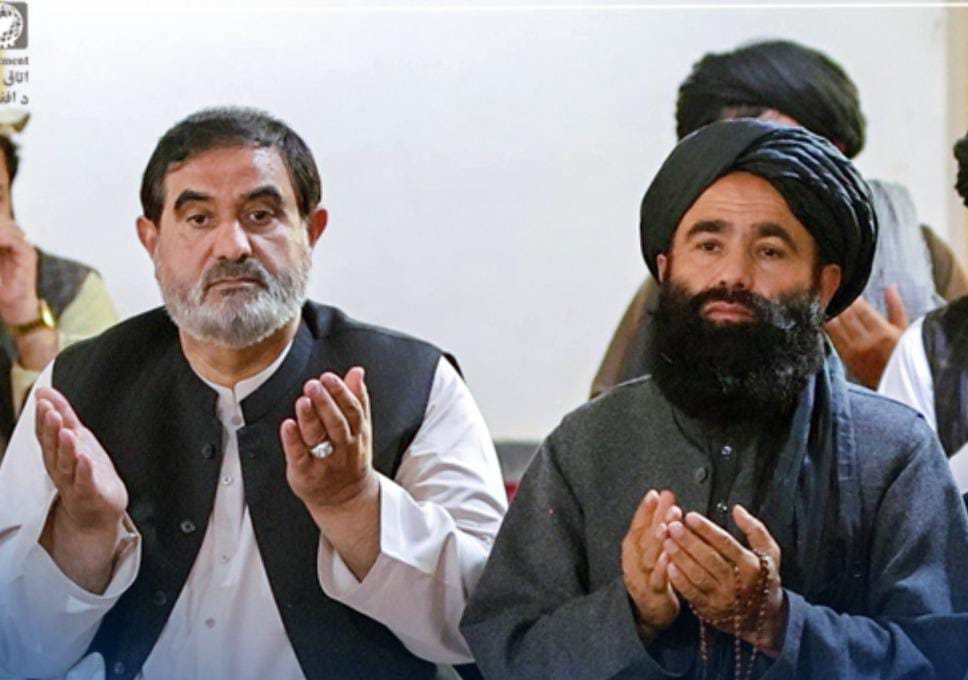 نورستان: د سېلاب‌ځپلو کورنیو ته د سوداګرۍ خونې له لوري له اووه میلیونو ډېره نغدي مرسته
