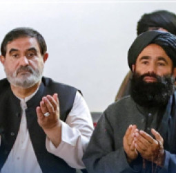نورستان: د سېلاب‌ځپلو کورنیو ته د سوداګرۍ خونې له لوري له اووه میلیونو ډېره نغدي مرسته