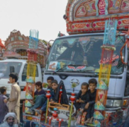 د بېرته راستنېدونکو کډوالو لپاره د وېشل شویو ځمکو شمېر له ۶۵ زرو واوښت