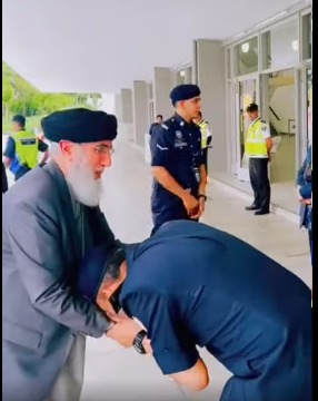 د مالیزیا د پولیسو تود هرکلی ګلبدین حکمتیار ته غبرګونونه راوپارول