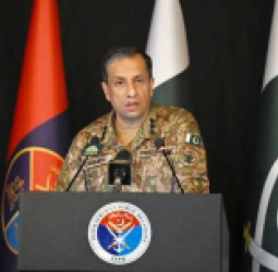 حملات هوایی پاکستان؛ نارضایتی عمیق داخلی و نگرانی‌های منطقۀ