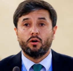 کابل — په سویس کې د افغانستان سفیر نصیر احمد اندیشه وايي د خلکو له رأیې پرته واک، واکمني نه بلل کېږي» — په سویس کې افغان سفیر د طالبانو مشروعیت تر پوښتنې لاندې راوست