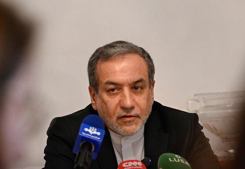 د ایران د اسلامي جمهوریت د بهرنیو چارو وزیر،سیدعباس عراقچي ایران بریتانیا د خپل سفارت د امنیت په اړه سختې پایلو ته متوجه کړه