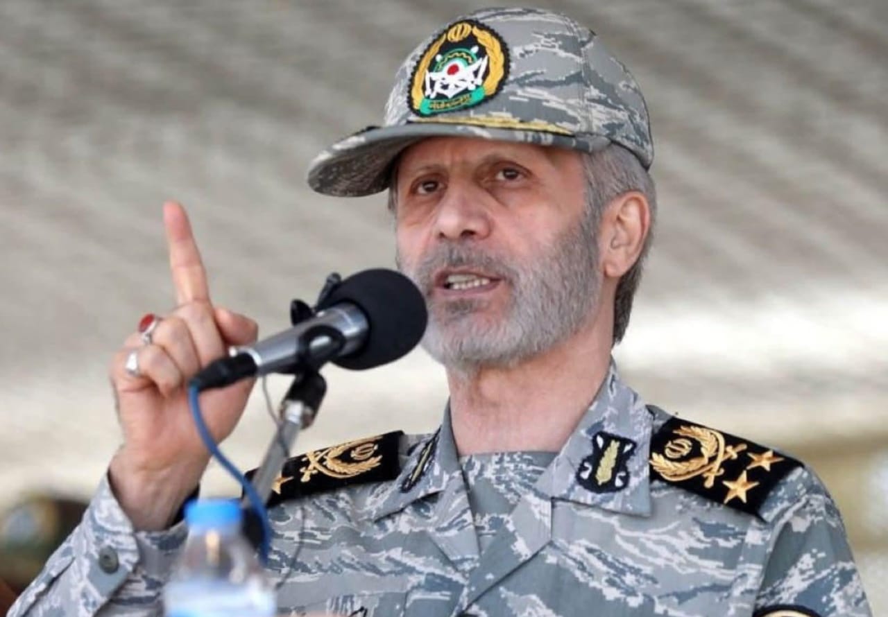 تهران – د ایران د پوځ مشر، جنرال امیر حاتمي، هر تېري کوونکي لاس به پرې کړو؛ د دښمن ګواښونه به بې ځوابه پاتې نشې