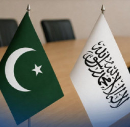 د پاکستان– افغانستان د سوداګرۍ په لارو کې د ۱۰ زره کانتینرونو د خلاصون غوښتنه؛ سوداګرۍ ته درانه اقتصادي زیانونه