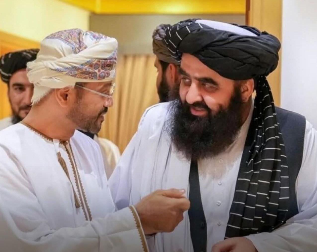 !د طالبانو د بهرنیو چارو سرپرست وزیر، امیرخان متقي، د عمان د بهرنیو چارو له وزیر، بدر بن حمد البوسعیدي، سره په ټلیفوني خبرې