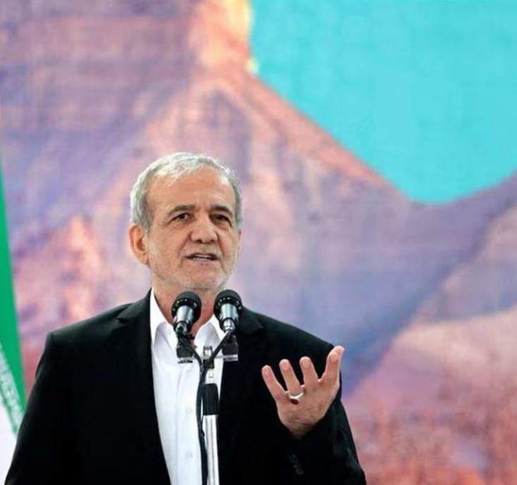 پزشکیان د اسلامي هېوادونو پر یووالي او فعالې ډیپلوماسۍ ټینګار وکړ؛ تهران واشنګټن ته د پاروونکو کړنو خبرداری ورکړ