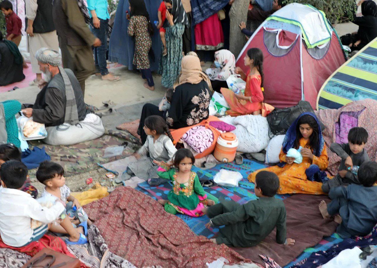 کابل – په افغانستان کې بشري کړکېچ لا پسې ژورېږي؛ په ۲۰۲۶ کال کې نږدې ۲۲ میلیونه کسان بېړنیو مرستو ته اړتیا لري