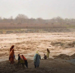 په افغانستان کې د سختو اورښتونو او واورو له امله ۱۷ کسان مړه شوي؛ په یو شمېر ولایتونو کې سېلابونه راوتلي
