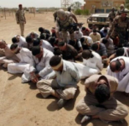 د امریکا پوځ د داعش زرګونه زندانیان له سوریې عراق ته لېږدوي؛ د سیمې د امنیت لپاره «حیاتي» ګام