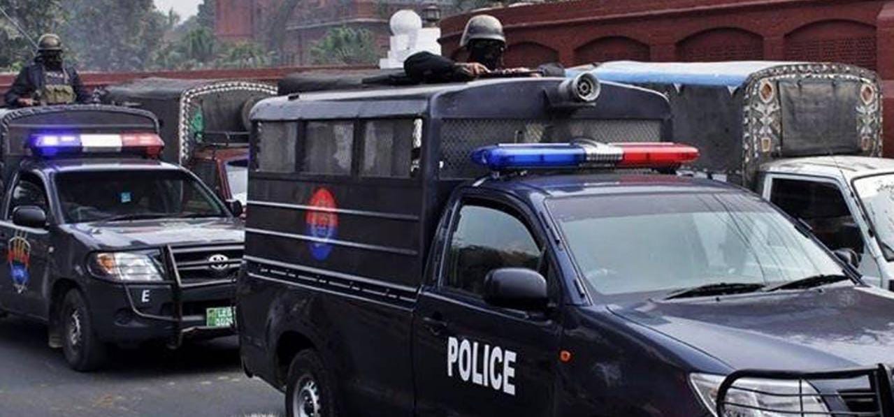 په اسلام‌اباد کې د افغان کډوالو نیول او جبري ایستل دوام لري؛ یو خبریال هم نیول شوی