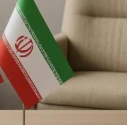 ایران د علي خامنه‌ یي د جنازې مراسمو لپاره ۲۵۰۰ افغانانو ته ویزې صادرې کړې