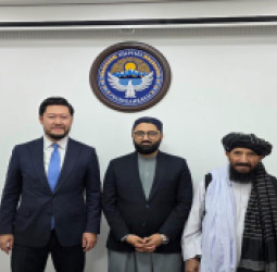 طالبانو د بهرنیو چارو وزارت: افغانستان او قرغیزستان د سیاسي او اقتصادي اړیکو پر پراختیا ټینګار وکړ