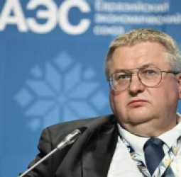 روسیه توسعه خط آهن، شاهراه و خط لوله از مسیر افغانستان را بررسی می‌کند