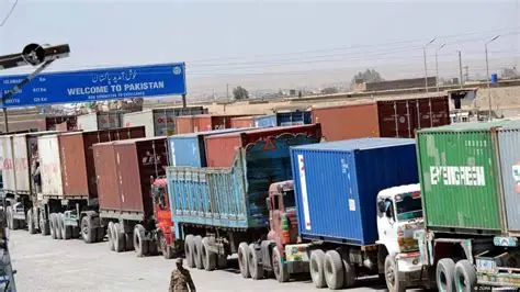د نهو میاشتو وروسته د پاکستان خالي کانتینرونه د تورخم له لارې افغانستان څخه ووتل