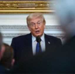 واشنګټن –  د امريکا ولسمشر ډونالډ ترمپ: د ايران د راتلونکي مشر په ټاکنه کې بايد امريکا هم ونډه ولري