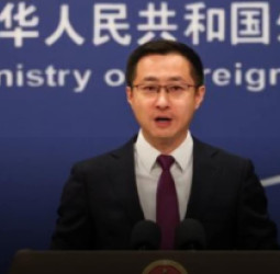 چین په تندو ټکو د لاریجاني وژل کېدل وغندل؛ «د زور سیاست د منلو نه دی