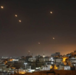 آخرین تحولات خاورمیانه:  بمباران در ایران و موج تازه حملات موشکی به اسرائیل و خلیج