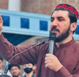 د پښتون ژغورنې غورځنګ مشرمنظور پښتین د کابل پر روغتون برید وغنده؛ د نړیوال غږ پورته کولو ژمنه یې وکړه