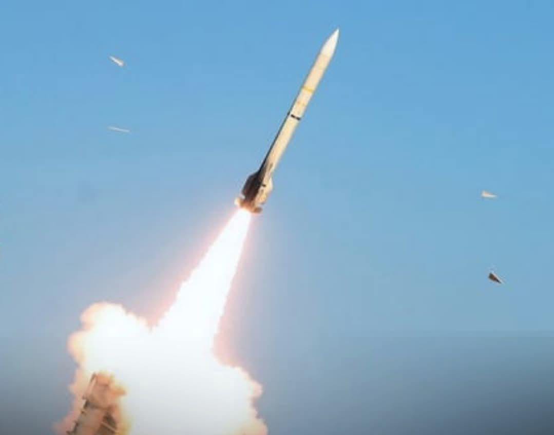 د خلیج پر فضا د توغندیو سیوری؛ اماراتو او کویټ د ایراني بریدونو د شنډولو خبر ورکړ