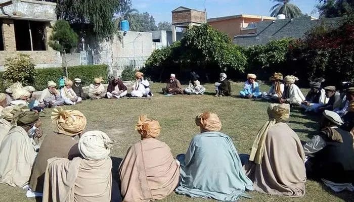 د پولې دواړو غاړو کې د سولې نوې هیله؛ د کونړ، باجوړ او مومندو مشرانو تاریخي ولسي تړون لاسلیک کړ