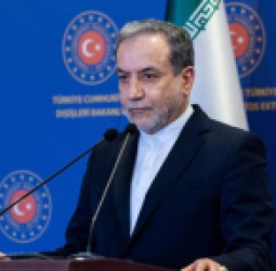 ایران امریکا ته توند پیغام؛ عراقچي: تر هغه خبرو ته نه کښېنو چې واشنګټن جدي دریځخپل نه کړي