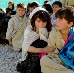 ملګري ملتونه: په افغانستان کې په درېیو کلونو کې له ۱۴۰۰ ډېر ماشومان وژل شوي او ټپیان شوي