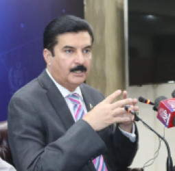 فیصل کریم کنډي: د امنیت له ټینګښت وروسته به د پښتونخوا د کانونو استخراج پیل کړو