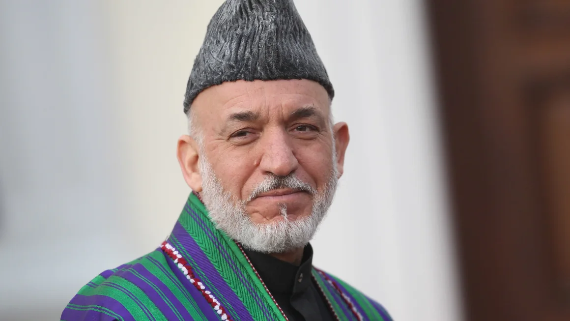 کرزي له طالبانو غوښتي چې د نجونو پر مخ د ښوونځیو او پوهنتونونو دروازې پرانیزي