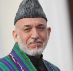 کرزي له طالبانو غوښتي چې د نجونو پر مخ د ښوونځیو او پوهنتونونو دروازې پرانیزي