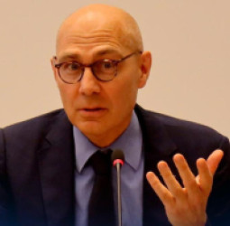 ولکر ترک: د افغانستان د بشري حقونو وضعیت ورځ تر بلې خرابېږي